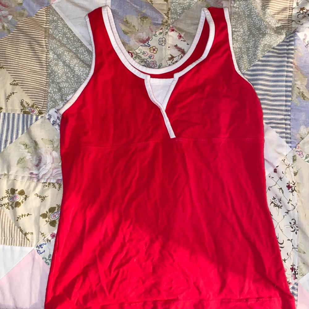 Red tank❤️